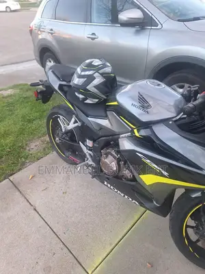 Honda CBR 2023 Gray