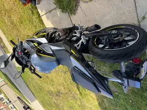 Honda CBR 2023 Gray