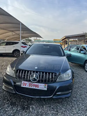 Mercedes-Benz C250 2013 Green