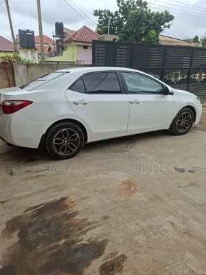 Toyota Corolla 2014 White