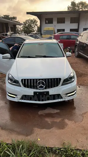 Mercedes-Benz C250 2014 White