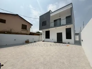 4bdrm House in Baatsona Total for sale