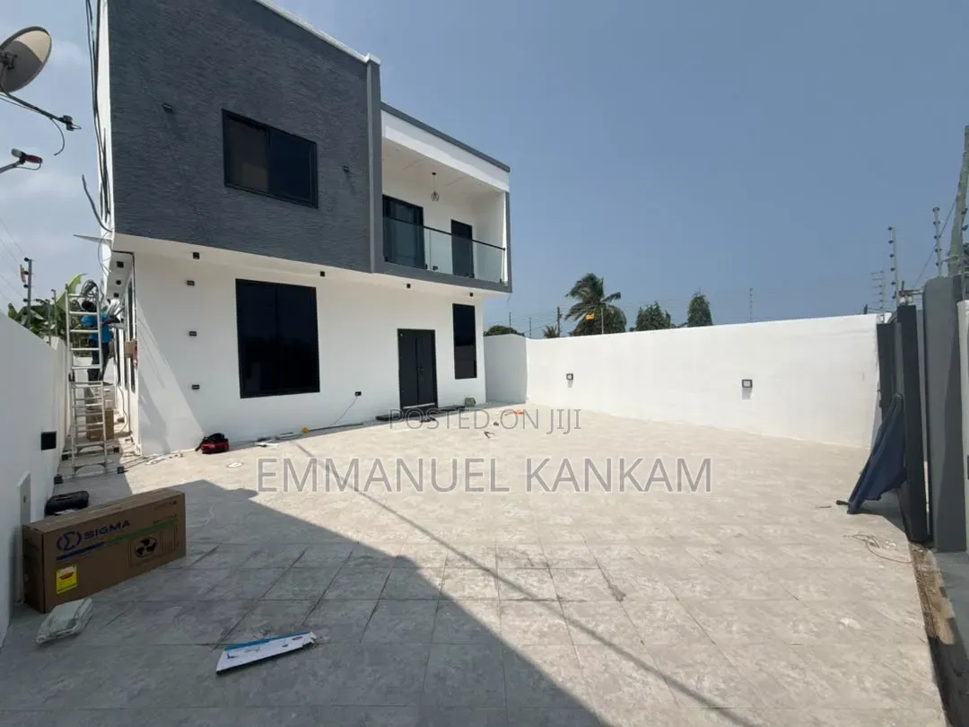 4bdrm House in Baatsona Total for sale