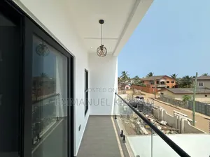 4bdrm House in Baatsona Total for sale