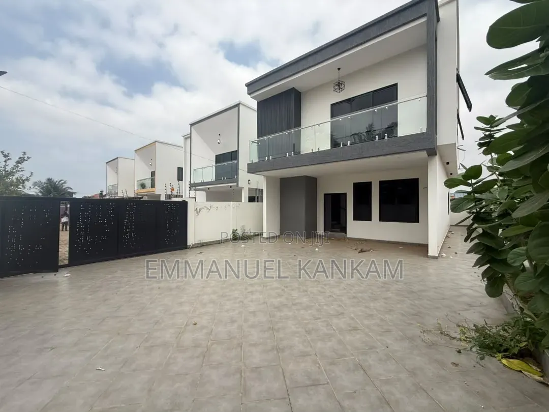 3bdrm House in Baatsona Total for sale