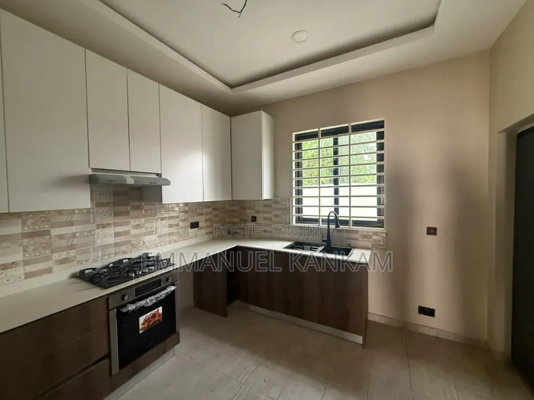 3bdrm House in Baatsona Total for sale