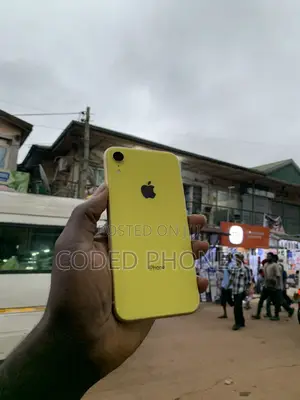 Apple iPhone XR 64 GB Yellow