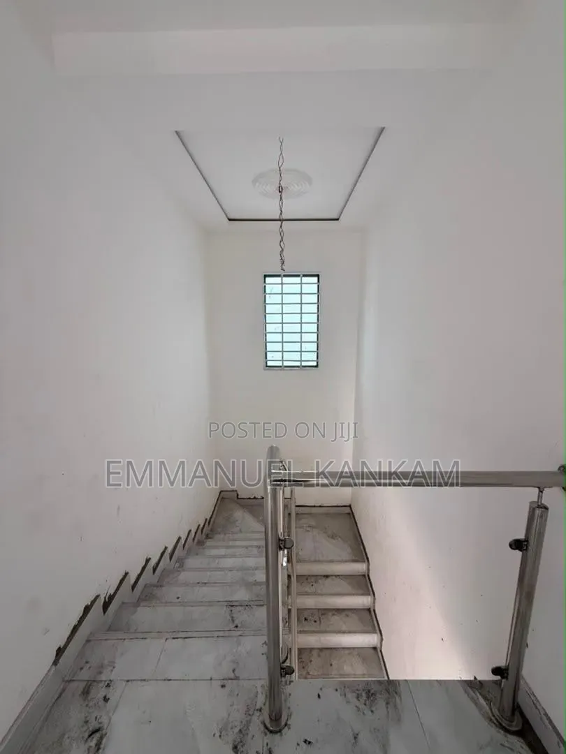 4bdrm House in Sakumono for sale