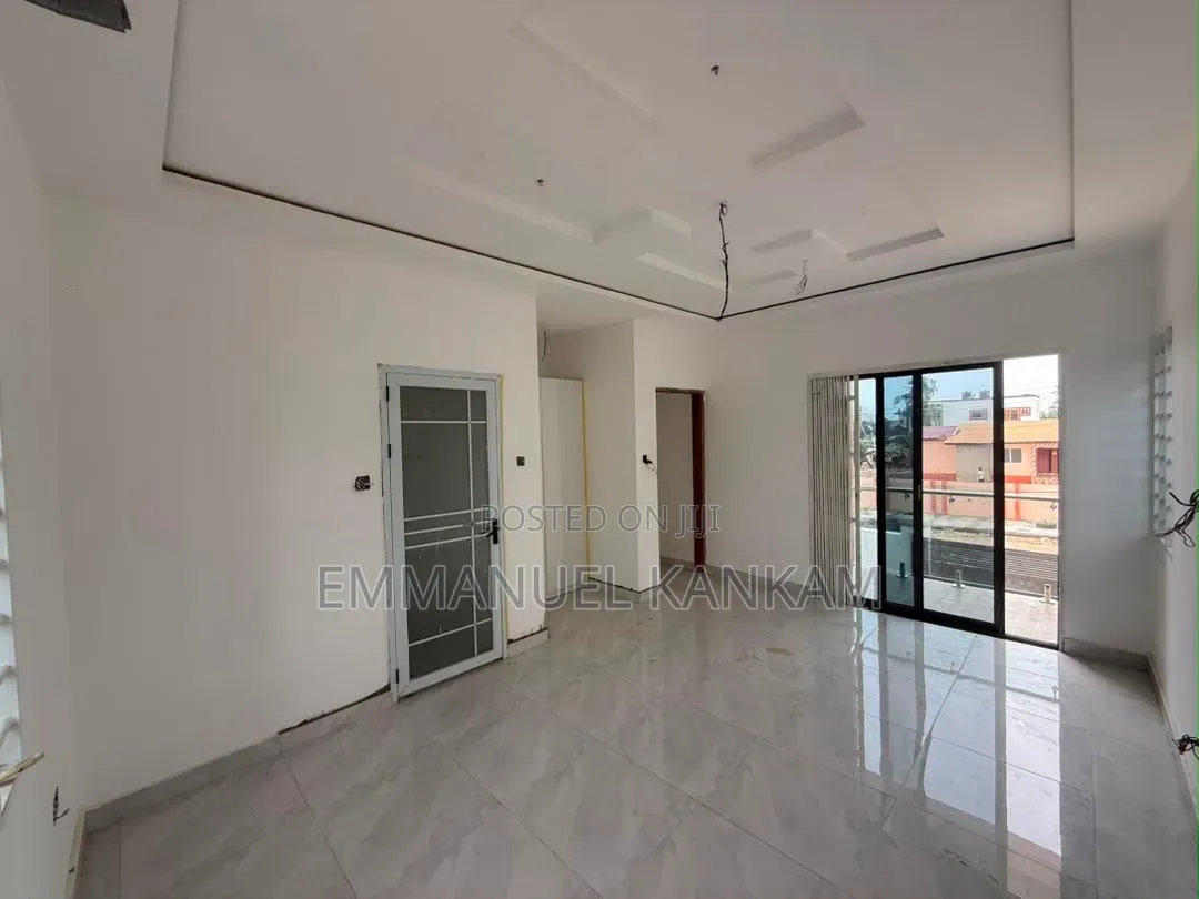 4bdrm House in Sakumono for sale