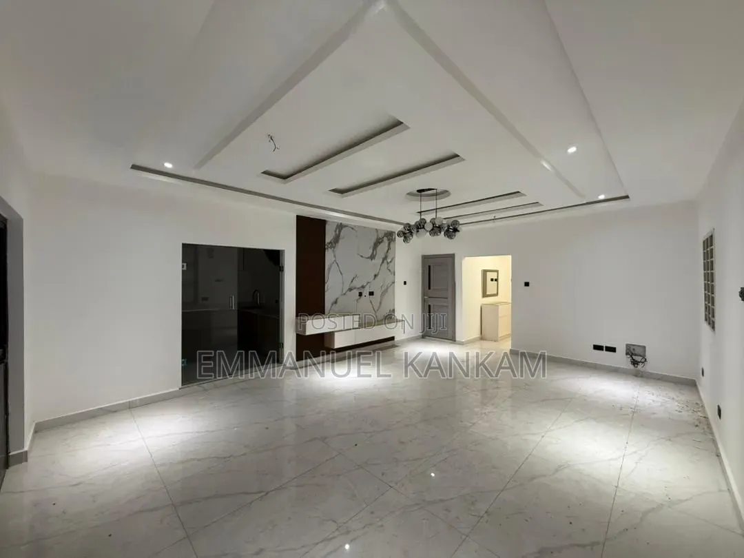 4bdrm House in Lashibi for sale
