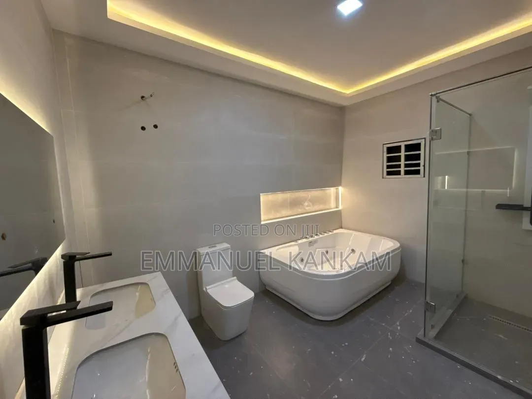 4bdrm House in Lashibi for sale