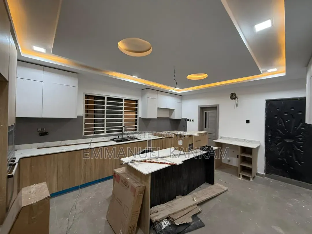 4bdrm House in Lashibi for sale