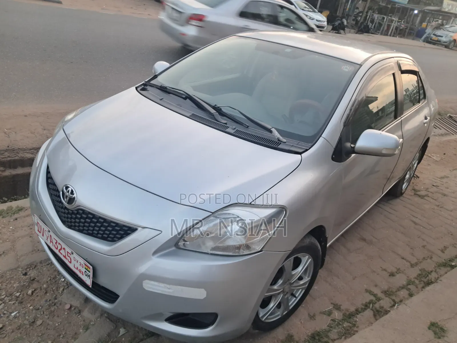 Toyota Belta 2010 Silver