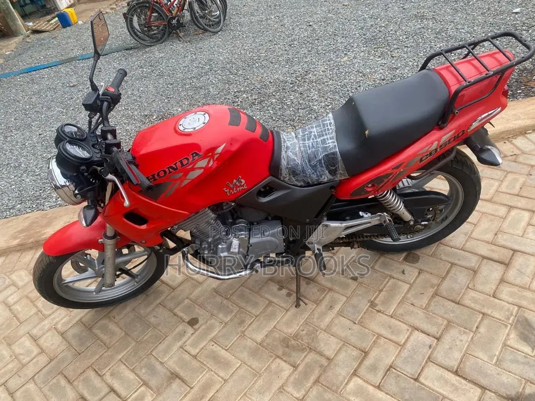 Honda CB 2012 Red