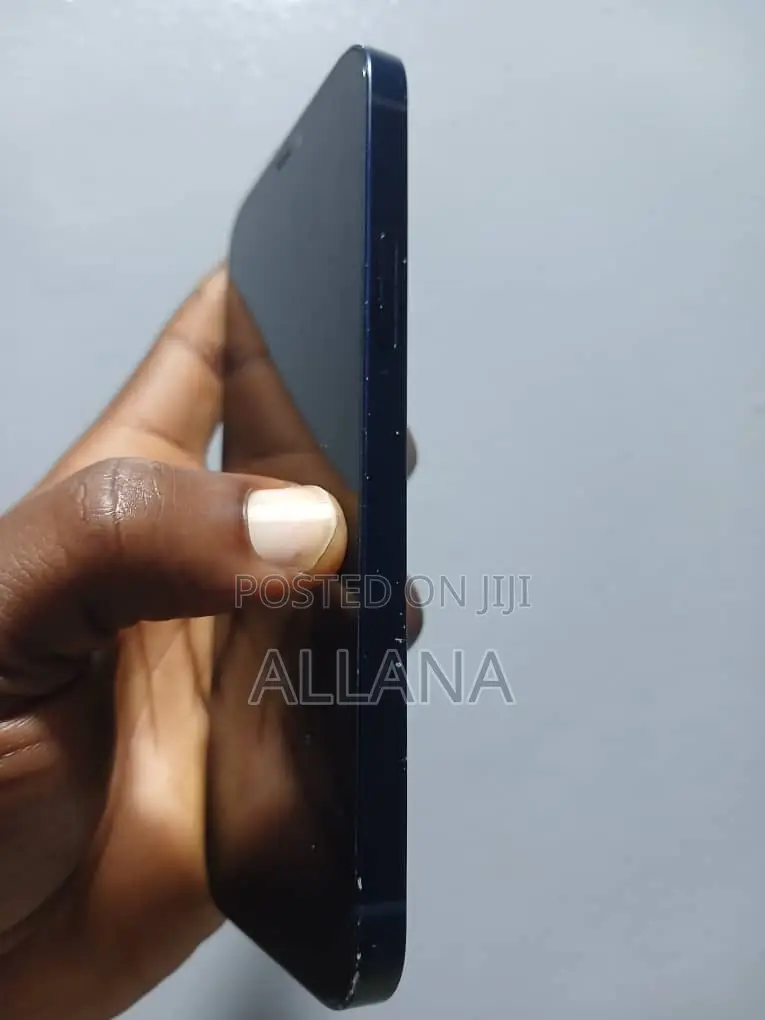 Apple iPhone 12 64 GB Black