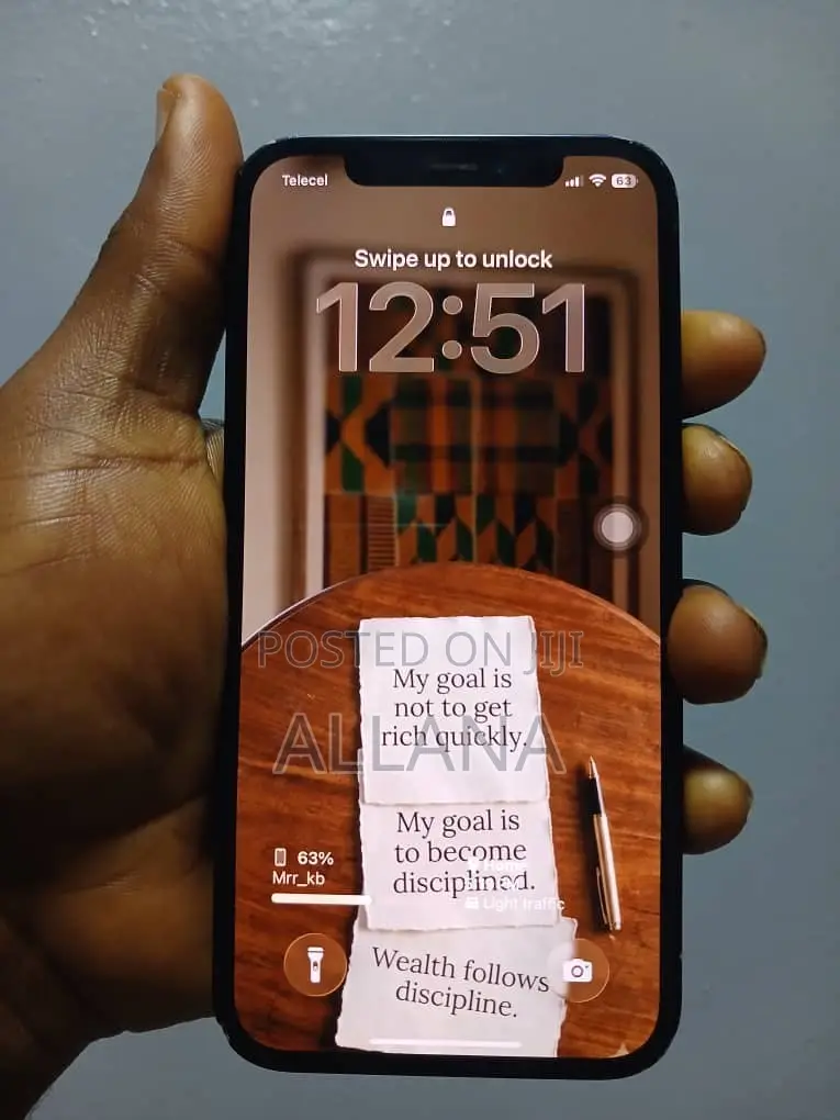 Apple iPhone 12 64 GB Black