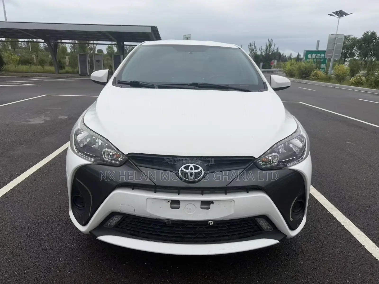 Toyota Yaris L Hatchback 5dr 2017 White