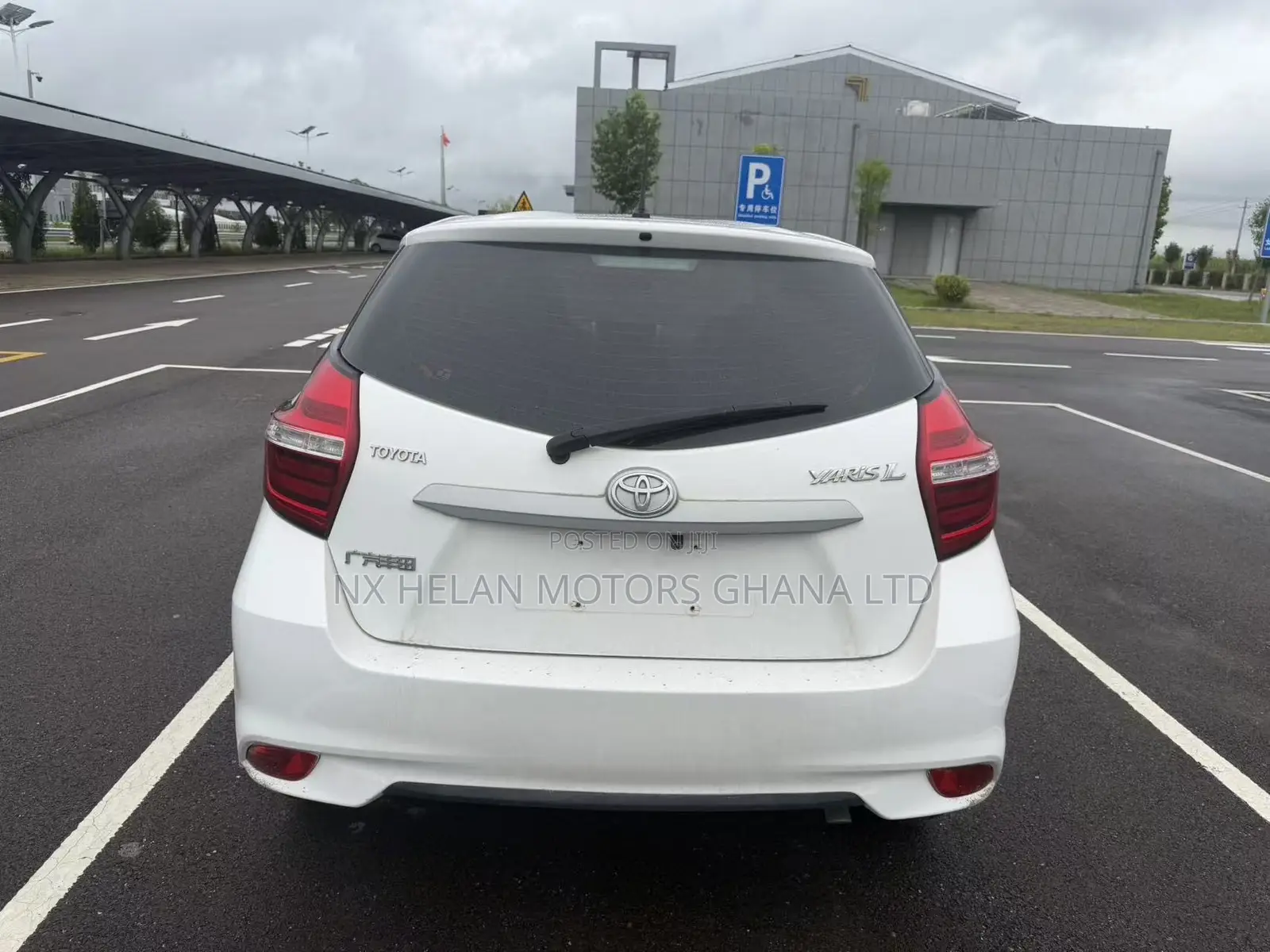 Toyota Yaris L Hatchback 5dr 2017 White