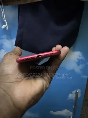 Apple iPhone 11 64 GB Red
