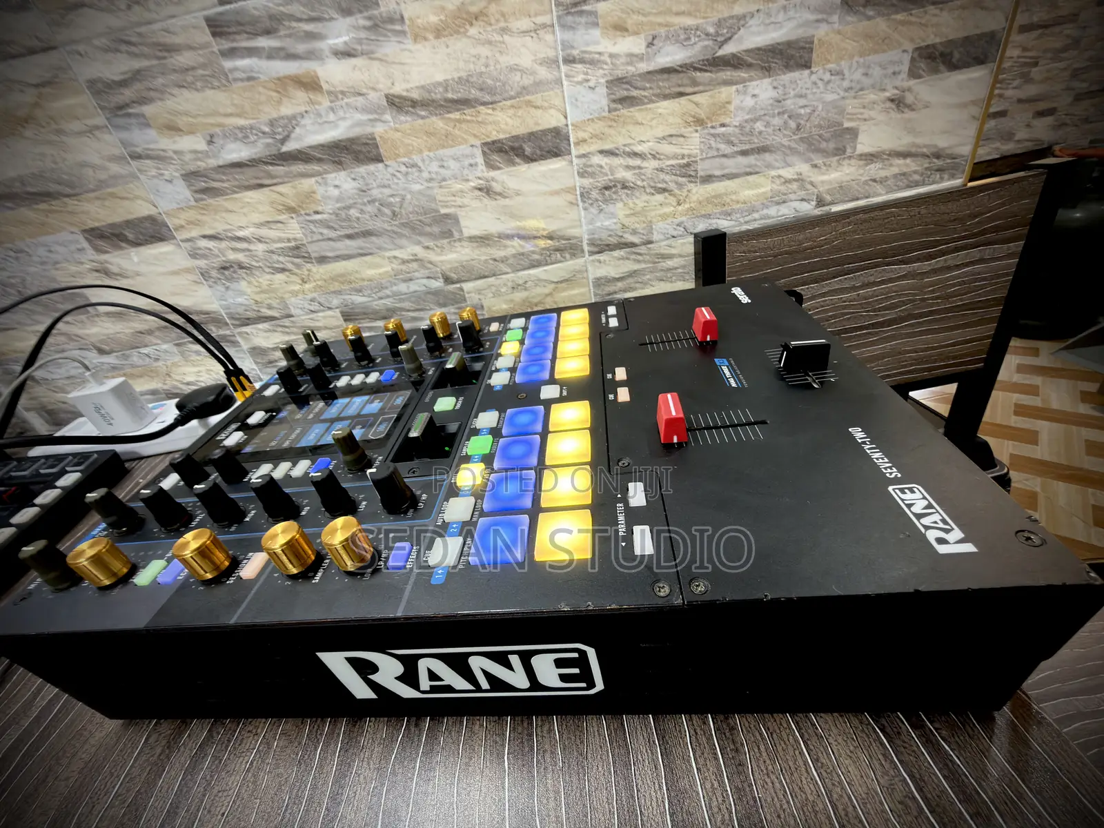 Rane 72 Mixer | Serato Mixer