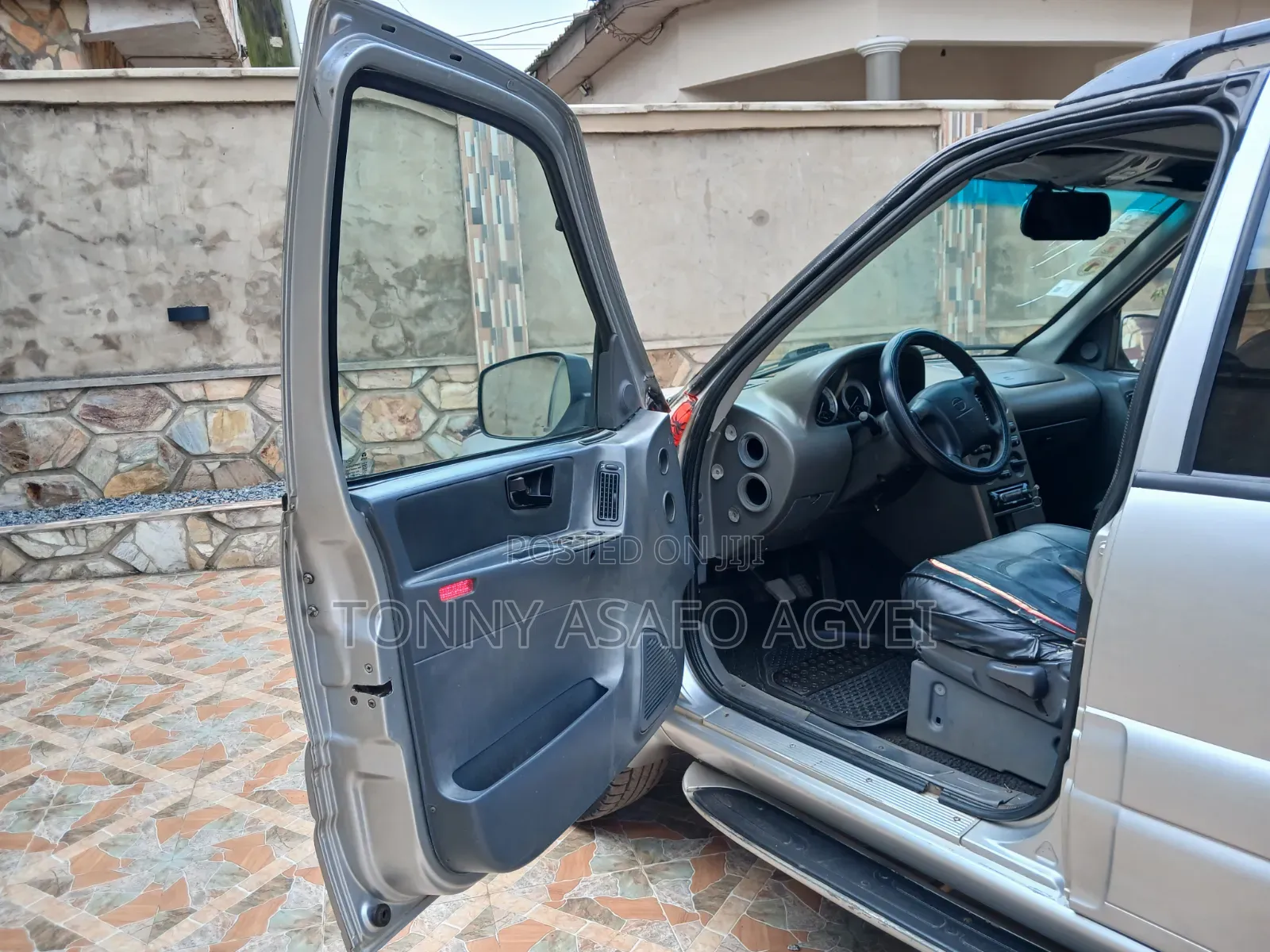 Tata Safari 2011 Silver