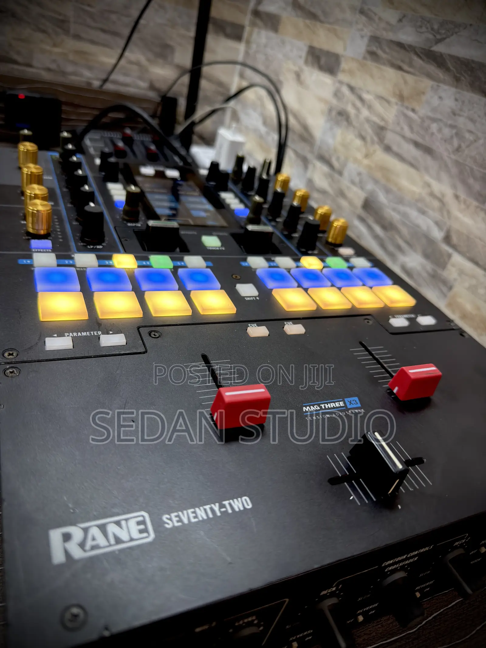 Rane 72 Mixer | Serato Mixer