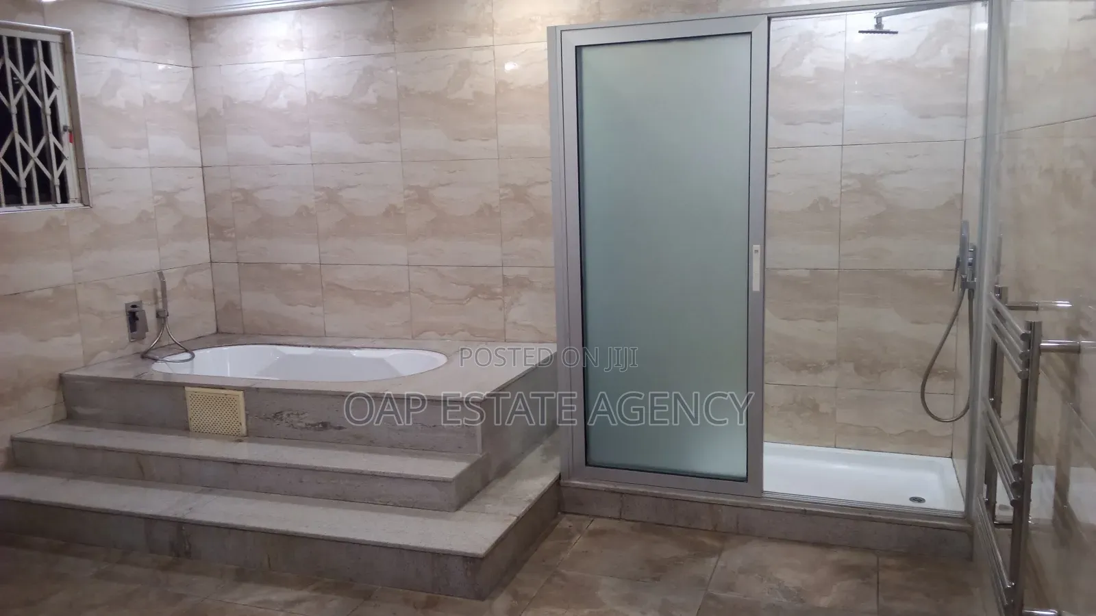 5bdrm House in Airport Residential for rent