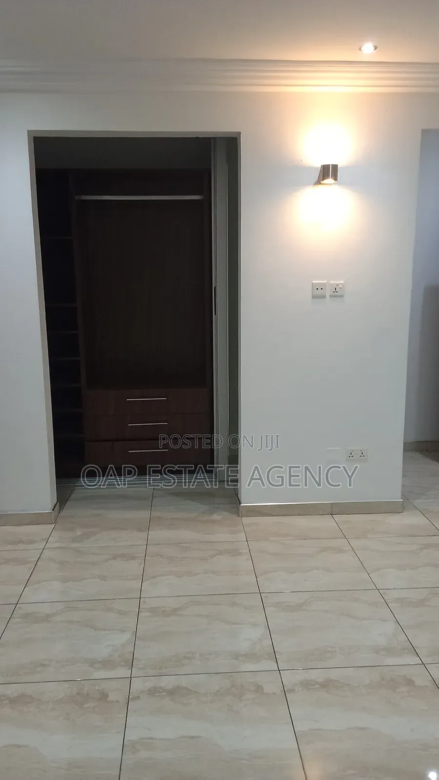 5bdrm House in Airport Residential for rent