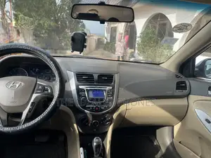 Hyundai Accent 2012 Blue