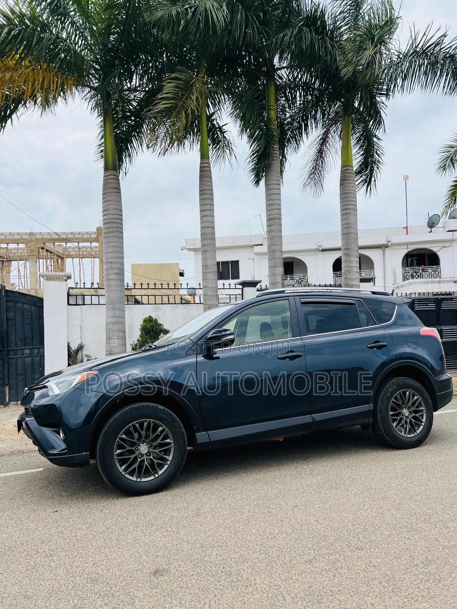 Toyota RAV4 Limited 4dr SUV AWD (2.5L 4cyl 6A) 2018 Blue