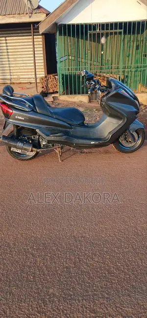 Yamaha Majesty 2025 Black