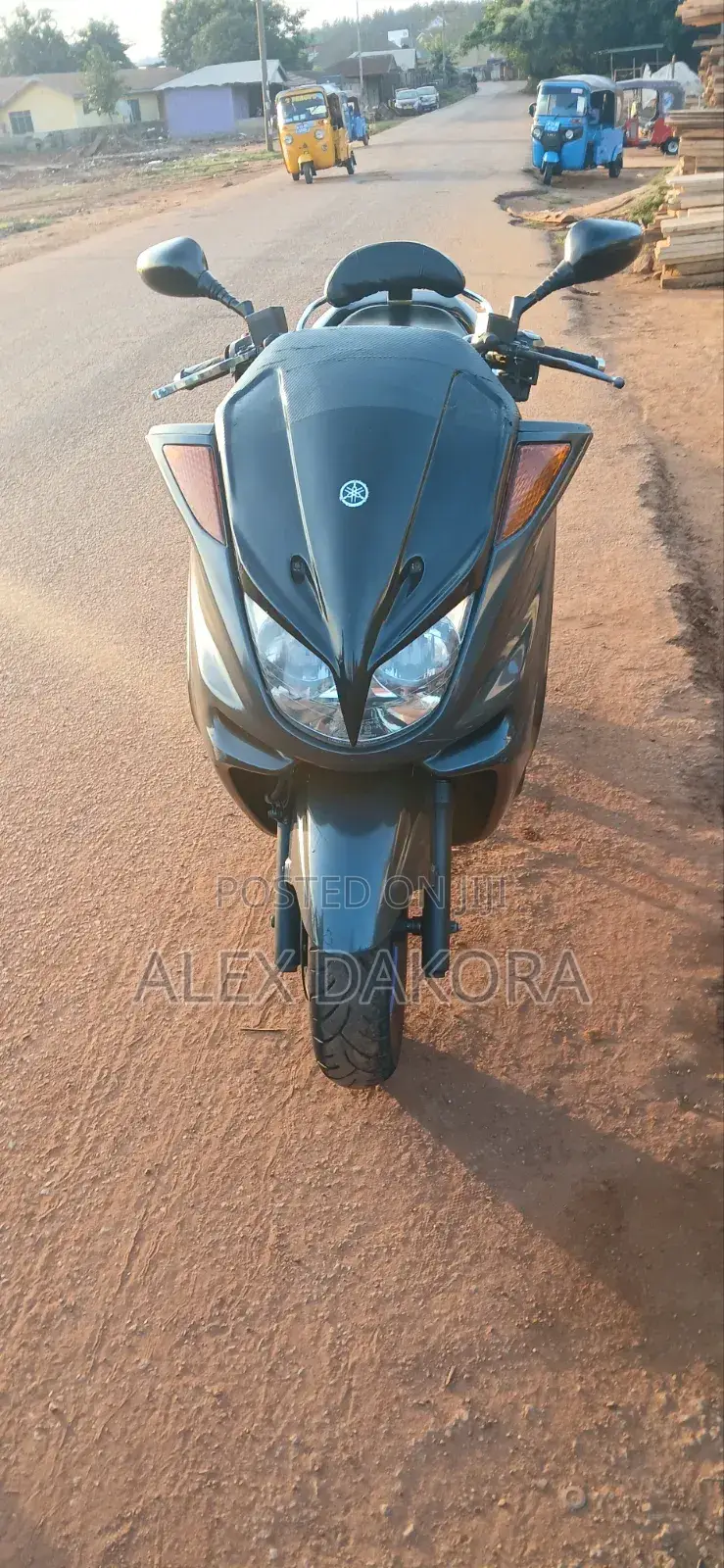 Yamaha Majesty 2025 Black
