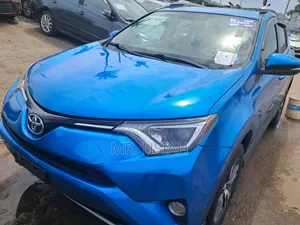 Toyota RAV4 2016 Blue