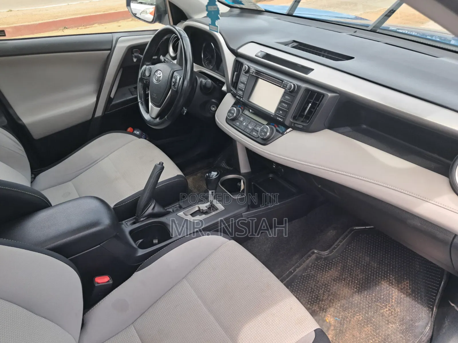 Toyota RAV4 2016 Blue
