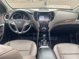 Hyundai Santa Fe SE Ultimate FWD 2018 Silver