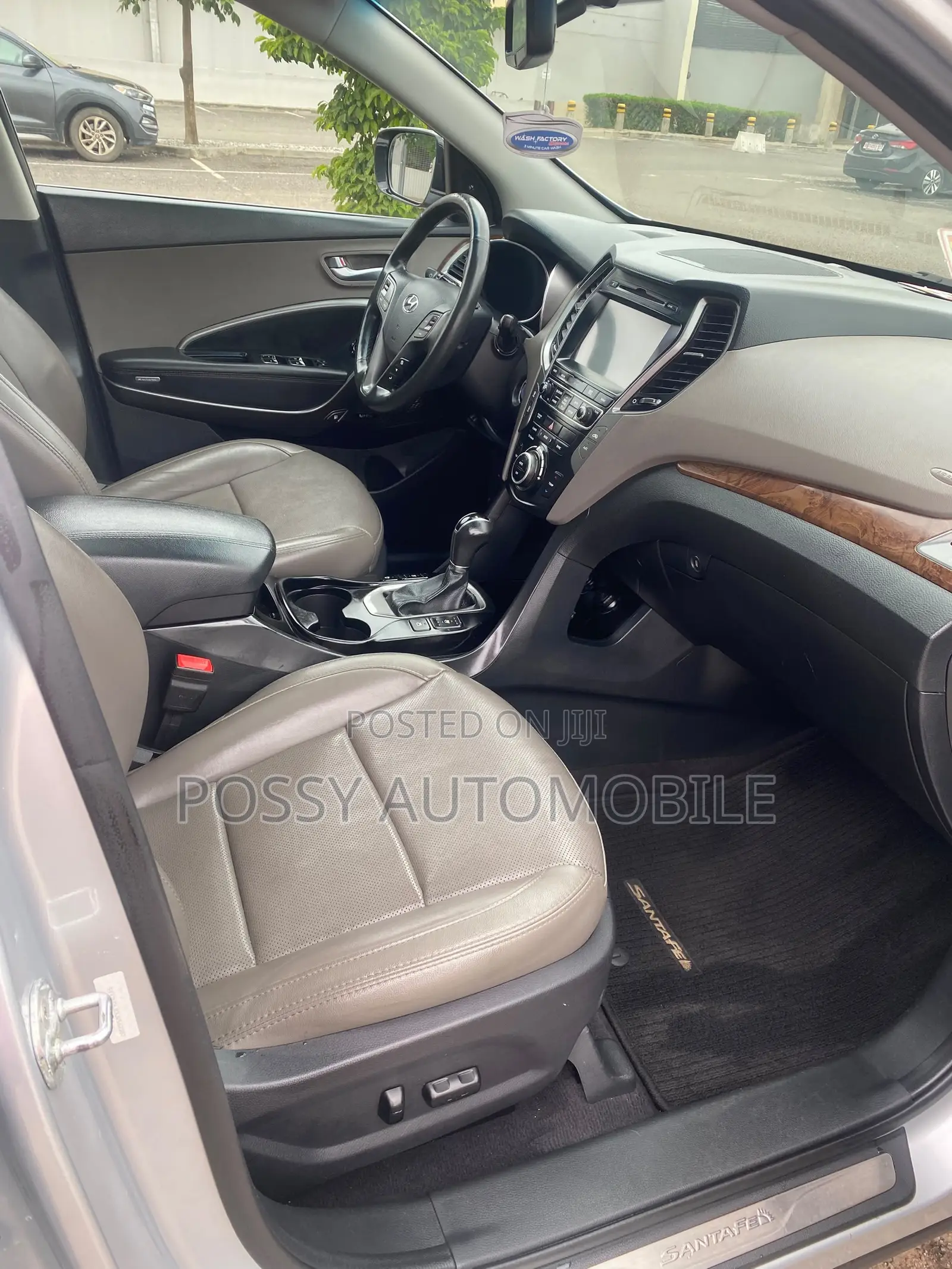 Hyundai Santa Fe SE Ultimate FWD 2018 Silver