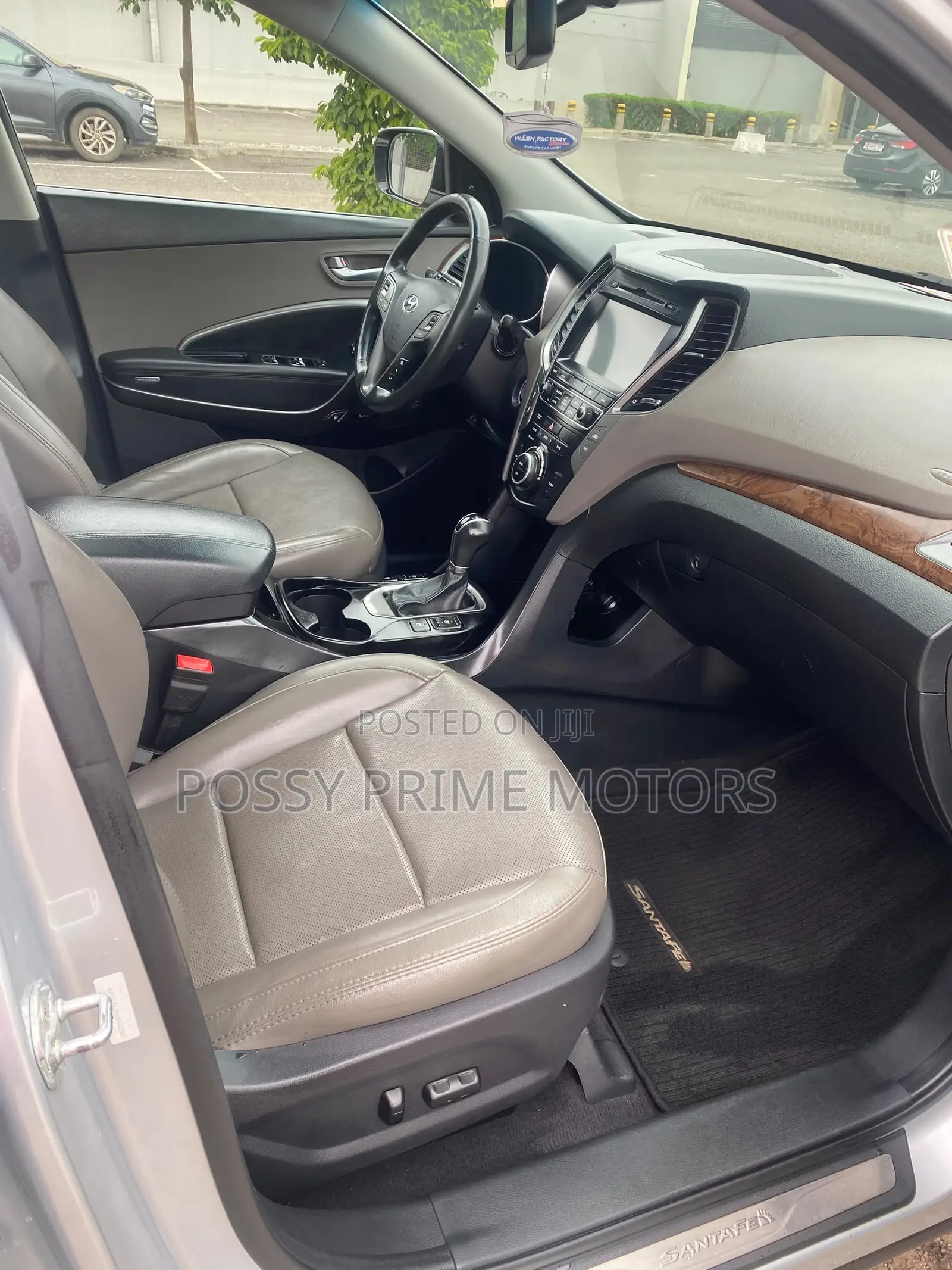Hyundai Santa Fe SE Ultimate FWD 2018 Silver