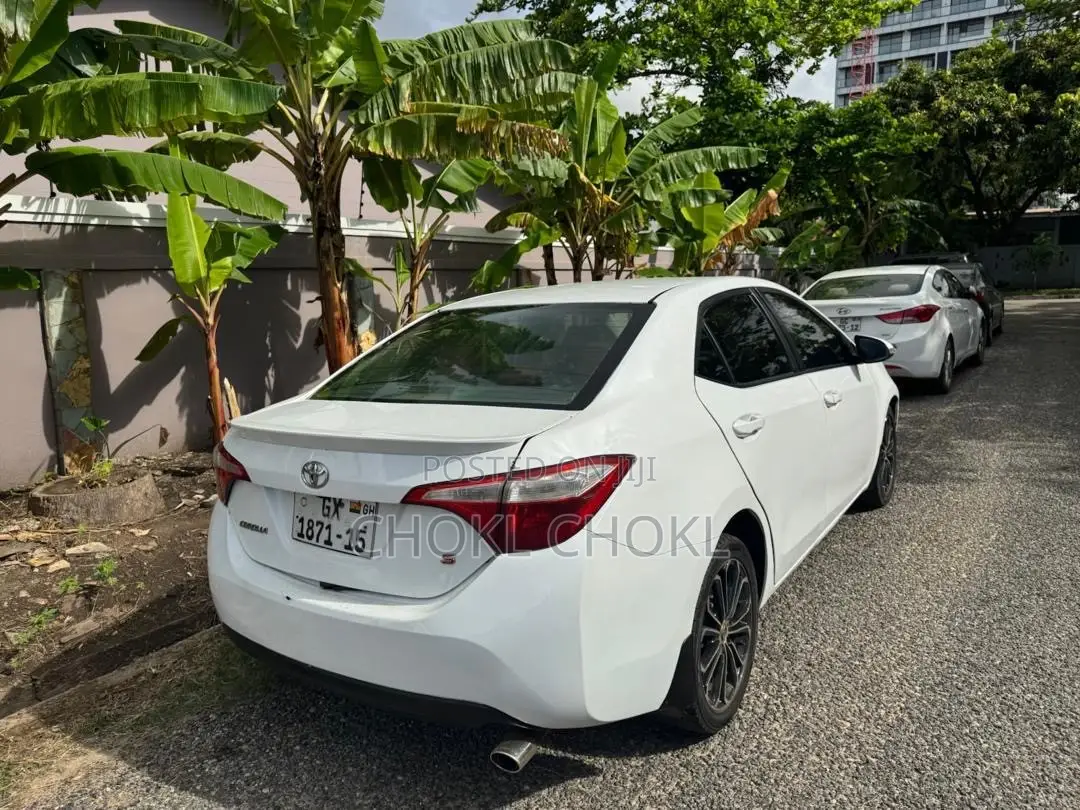 Toyota Corolla S 4dr Sedan (1.8L 4cyl CVT) 2015 White