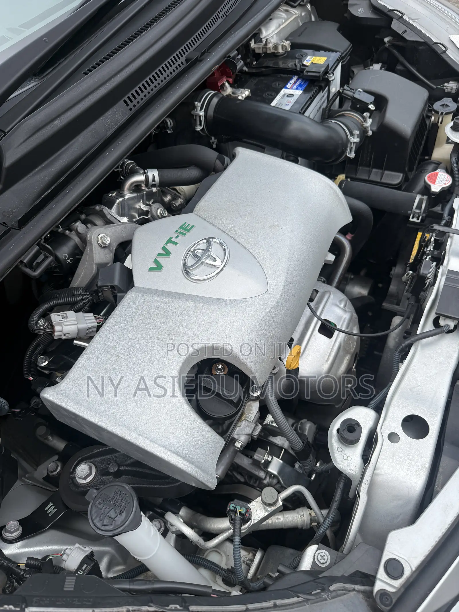 Toyota Vitz 1.3 FWD 5dr 2015 Silver