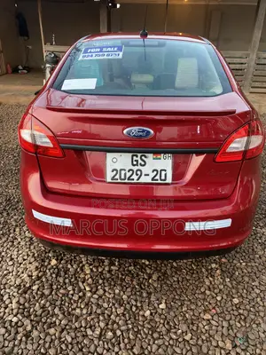 Ford Fiesta SE Sedan 2012 Red