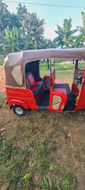 Bajaj RE 2025 Red