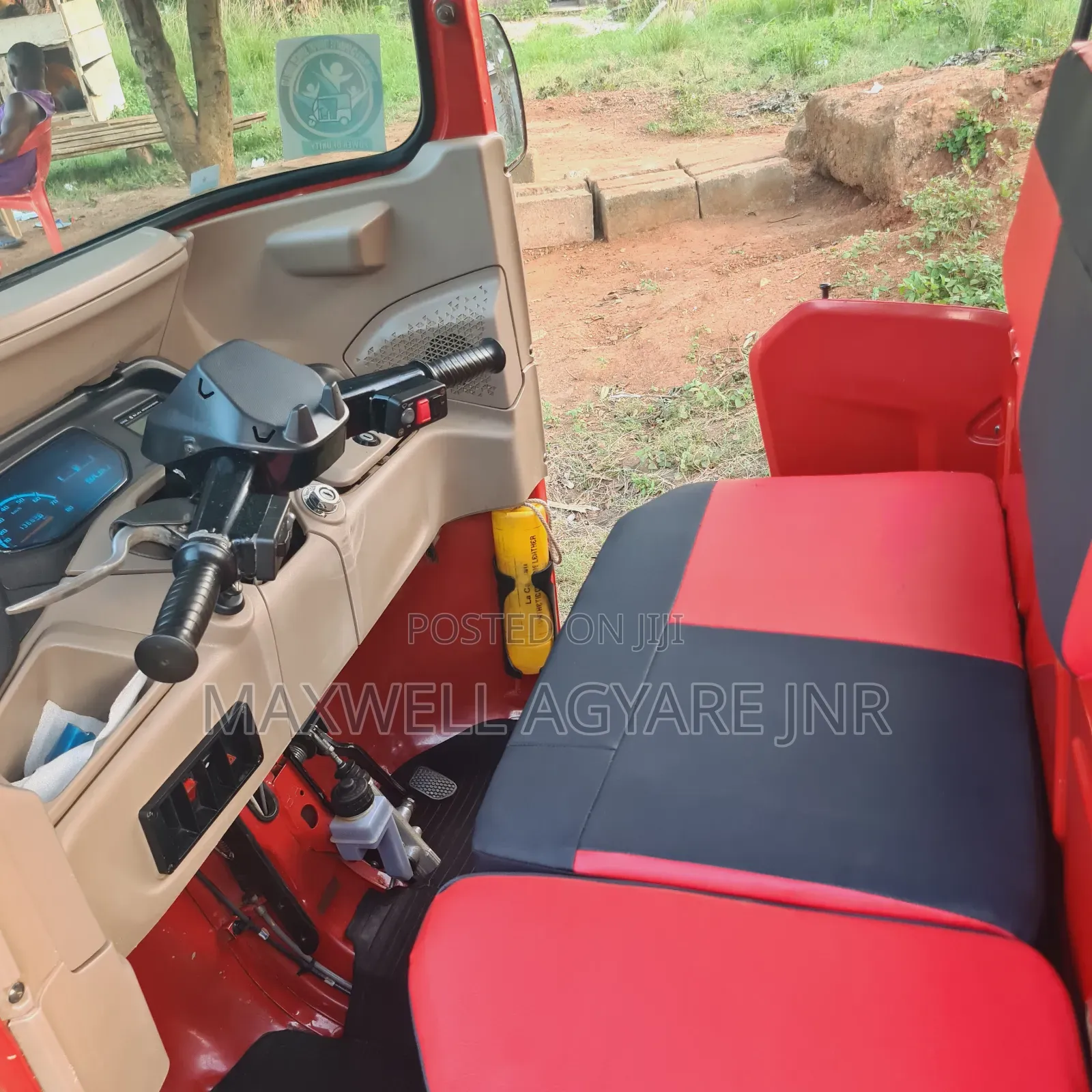 Bajaj RE 2025 Red