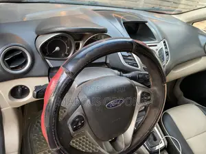 Ford Fiesta SE Sedan 2012 Red