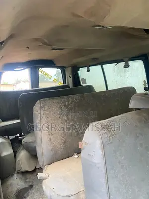 Chevrolet Shcool Bus 2010 Blue