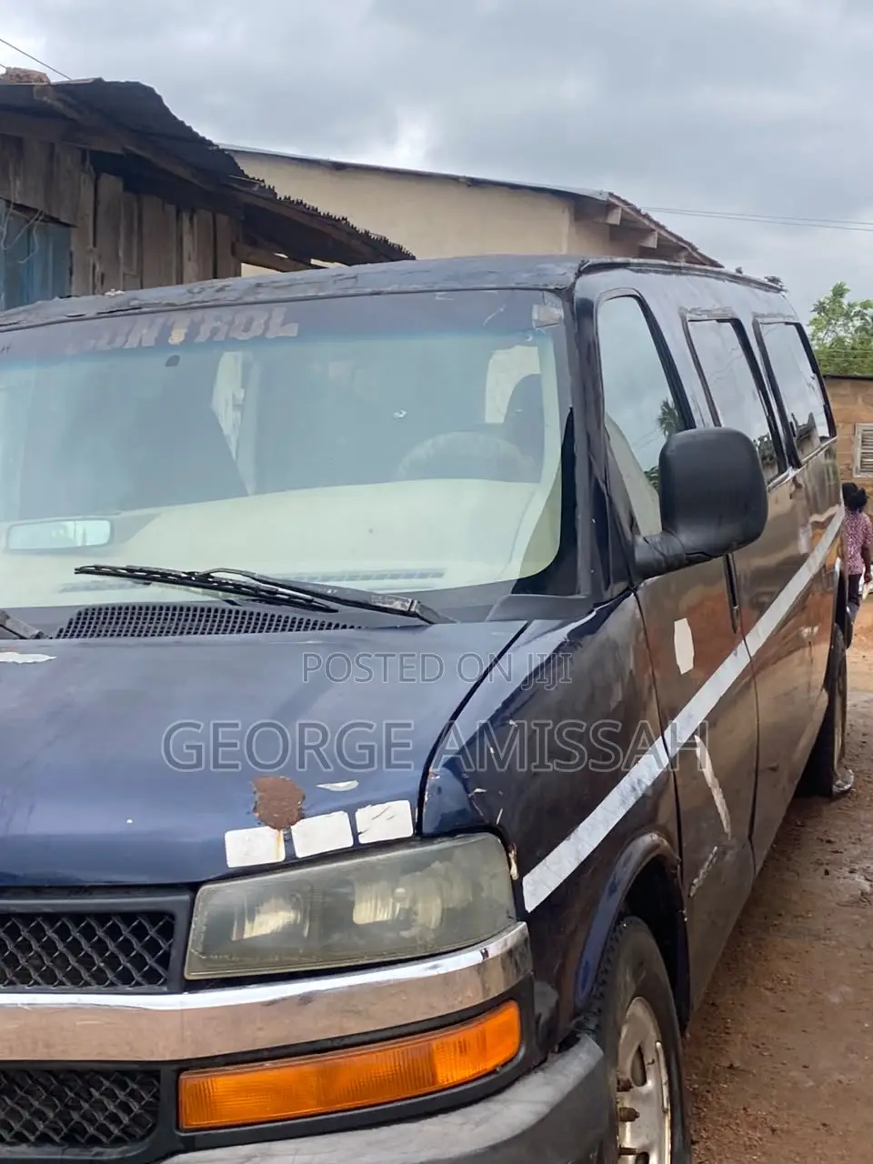 Chevrolet Shcool Bus 2010 Blue