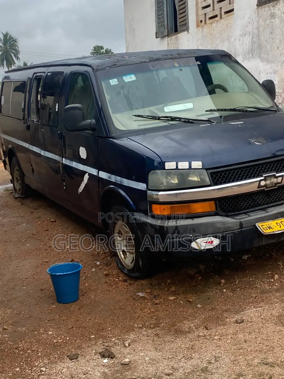 Chevrolet Shcool Bus 2010 Blue