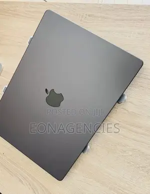 New Laptop Apple MacBook Pro 2025 M5 24GB Apple M5 SSD 1T