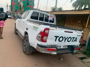 Toyota Hilux 2.5 Diesel 2020 White