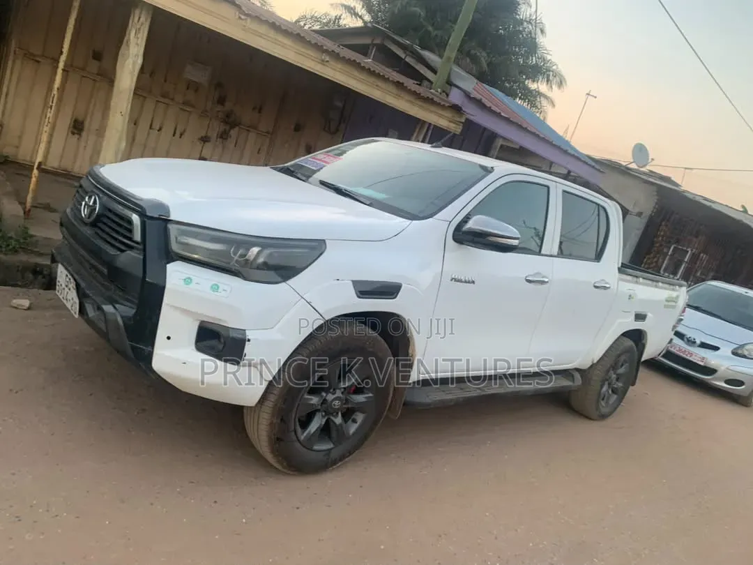 Toyota Hilux 2.5 Diesel 2020 White
