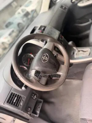 Toyota Corolla S 4dr Sedan (1.8L 4cyl 4A) 2013 Silver